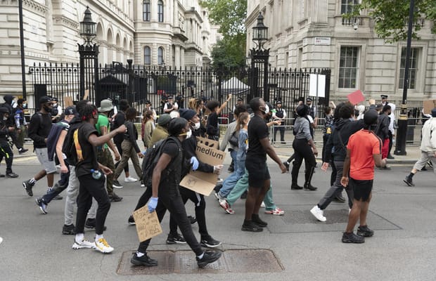 (040620) BRITAIN-LONDON-FLOYD'S DEATH-DEMONSTRATION