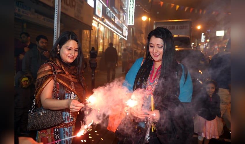 (311016) Jersey City: Indian Americans celebrate Diwali