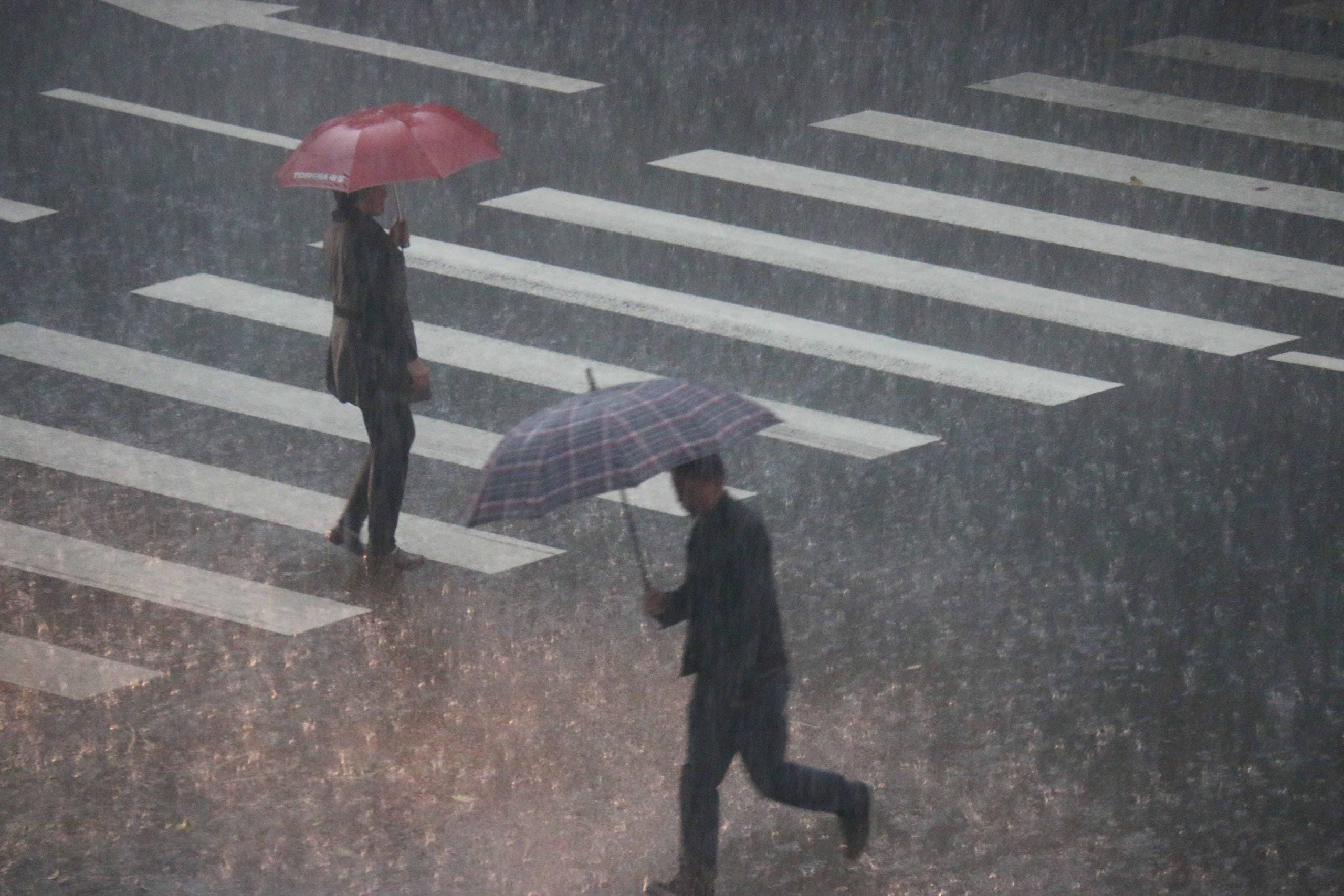 6 dead, 3 missing as heavy rain lashes Japan