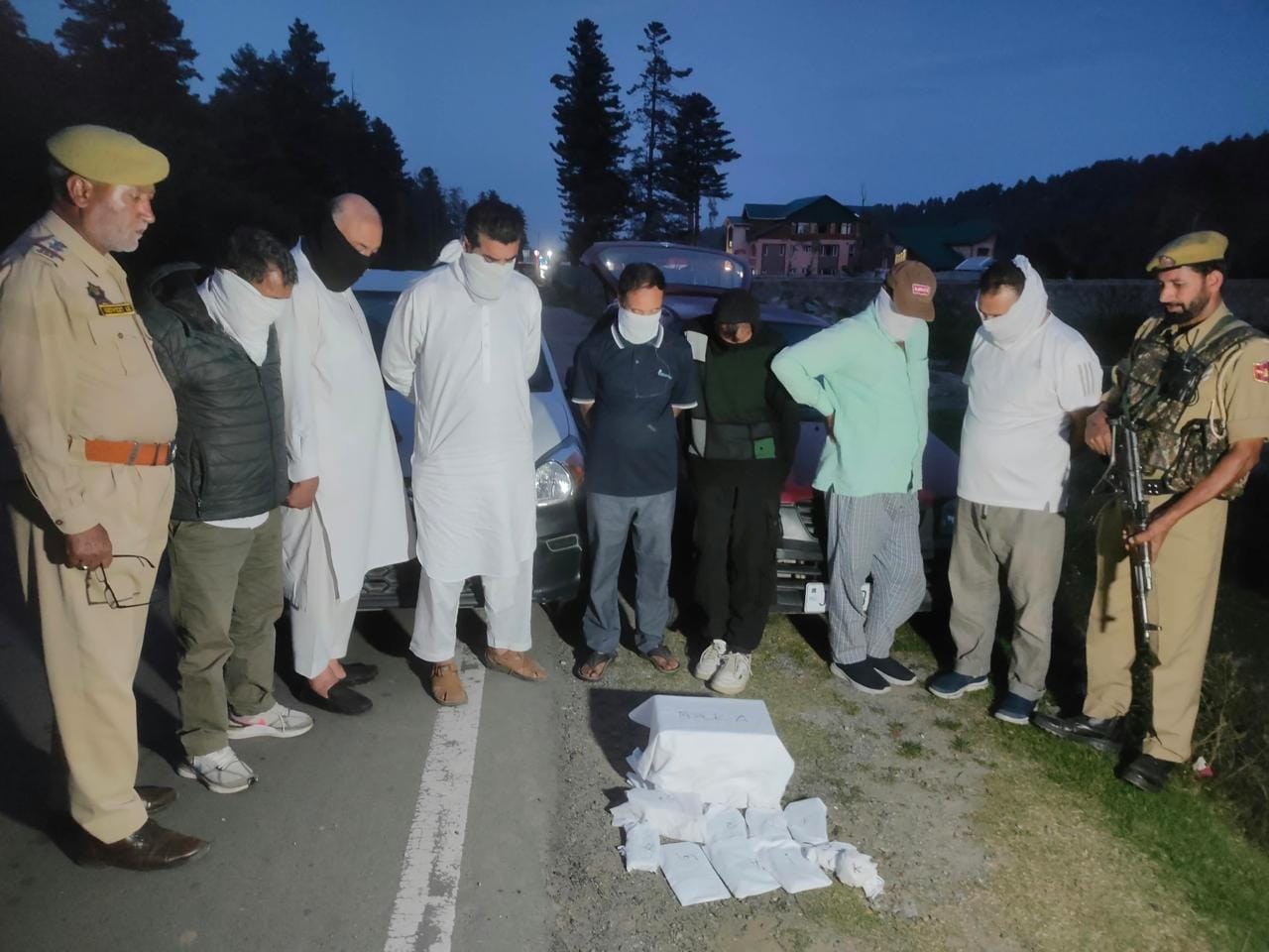 7 arrested in J&K's Shopian in suspicious 'Trath Gola' transaction, Rs 5 lakh recovered