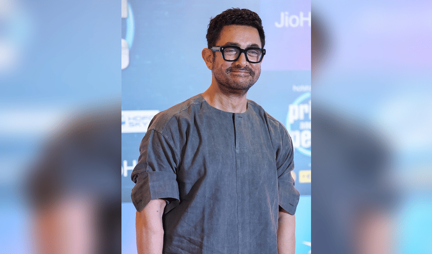 Aamir Khan’s son Azad cries as actor carries pet after their return from pet clinic