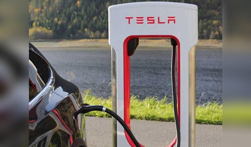 After Ford, GM and others, Honda to adopt Tesla's EV charging port