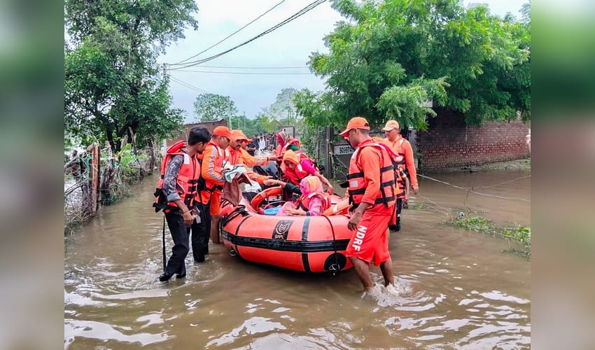 Ahmedabad: NDRF rescues people from flood-hit village