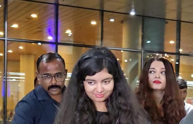 Aishwarya Rai Bachchan, Aaradhya greet airport staff with ‘Namaste’ as they return from US trip