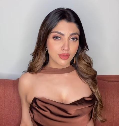Akansha Puri claims actors being offered money to be part of protest rallies