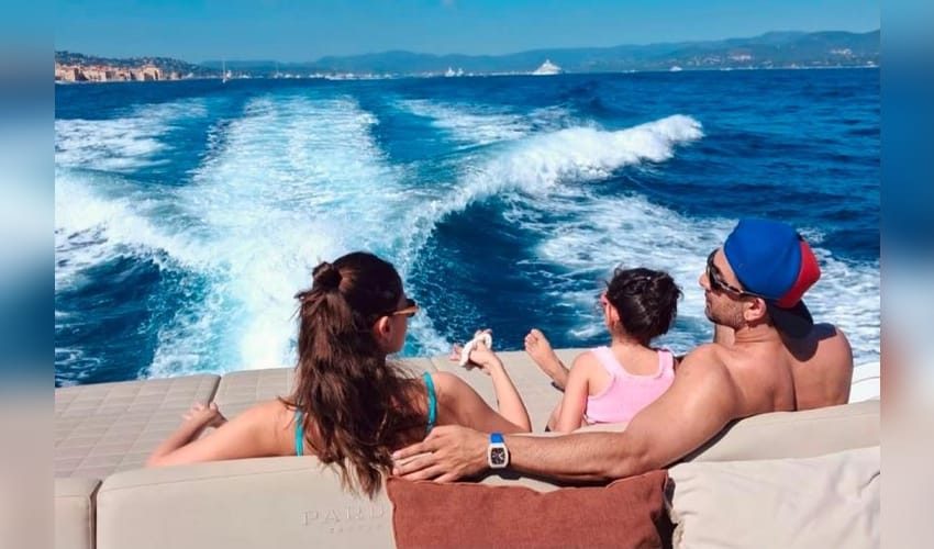 Alia Bhatt's 'good old days' include chilling with Ranbir & Raha amidst the sea