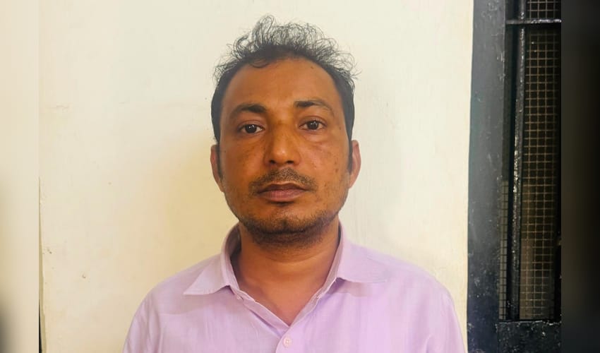 Another fake doctor arrested in Gujarat; 31 medicine brands seized