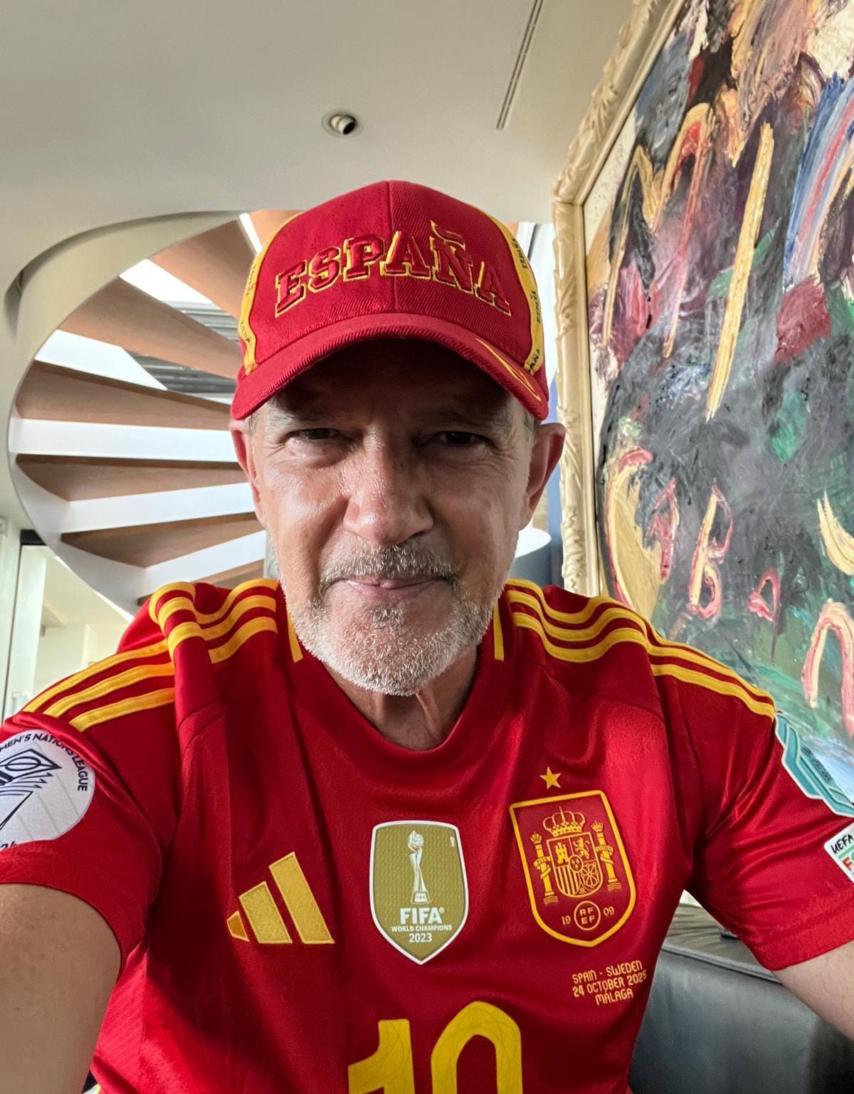 Antonio Banderas celebrates Spain's FIFA World Cup success:  A total blast