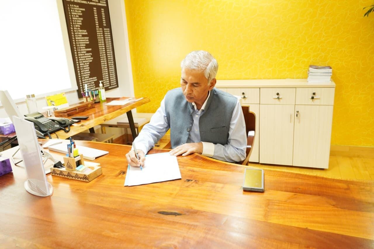 Anurag Jain takes charge as new NITI Aayog CEO
