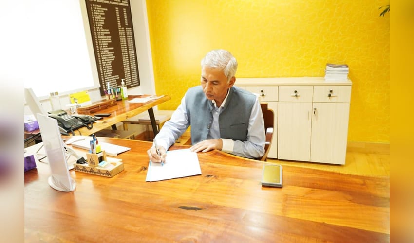 Anurag Jain takes charge as new NITI Aayog CEO