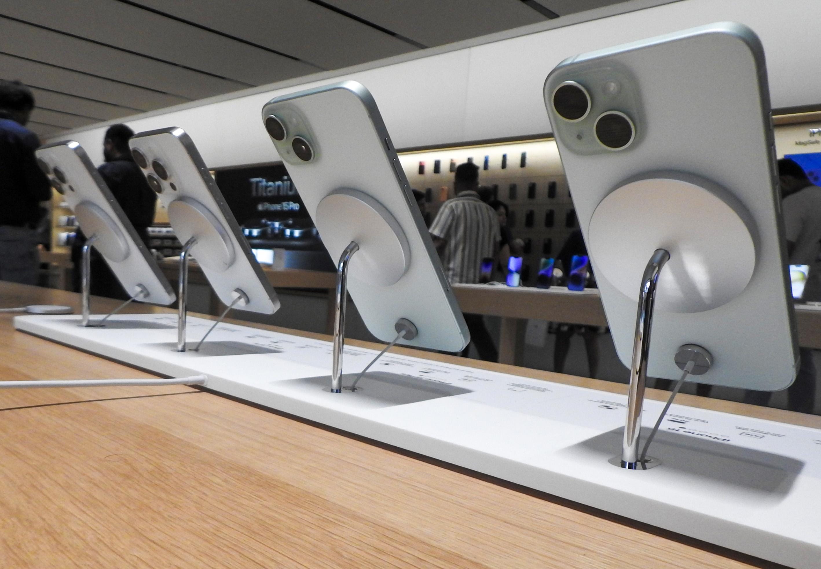 Apple iPhone shipments in India may jump 40 pc in launch quarter; foldable could take 24 pc share