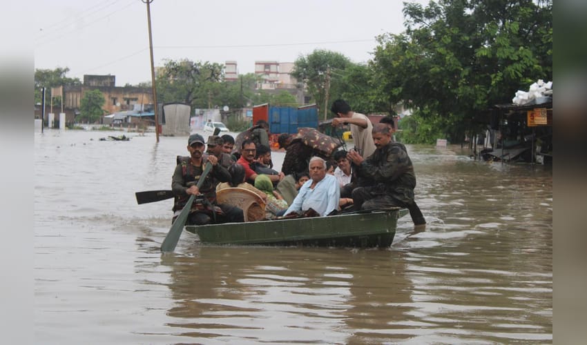 Army steps up flood relief across Gujarat, Dadra and Nagar Haveli; 355 evacuated (Photo: IANS)