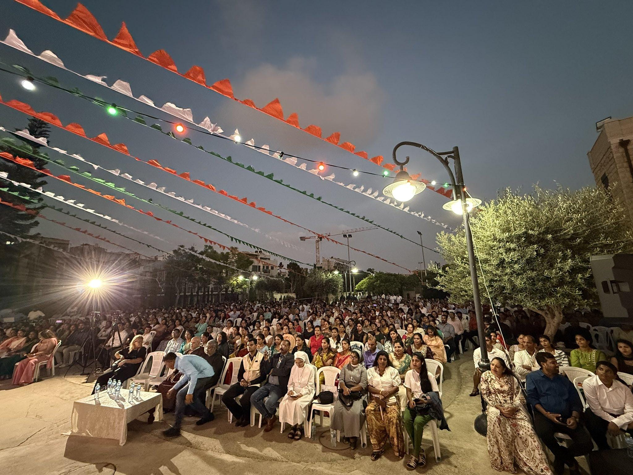 Around 1000 people gather at church in Israel to celebrate Independence Day