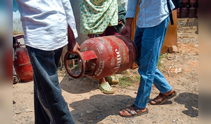 Bastar: LPG Refill Rush