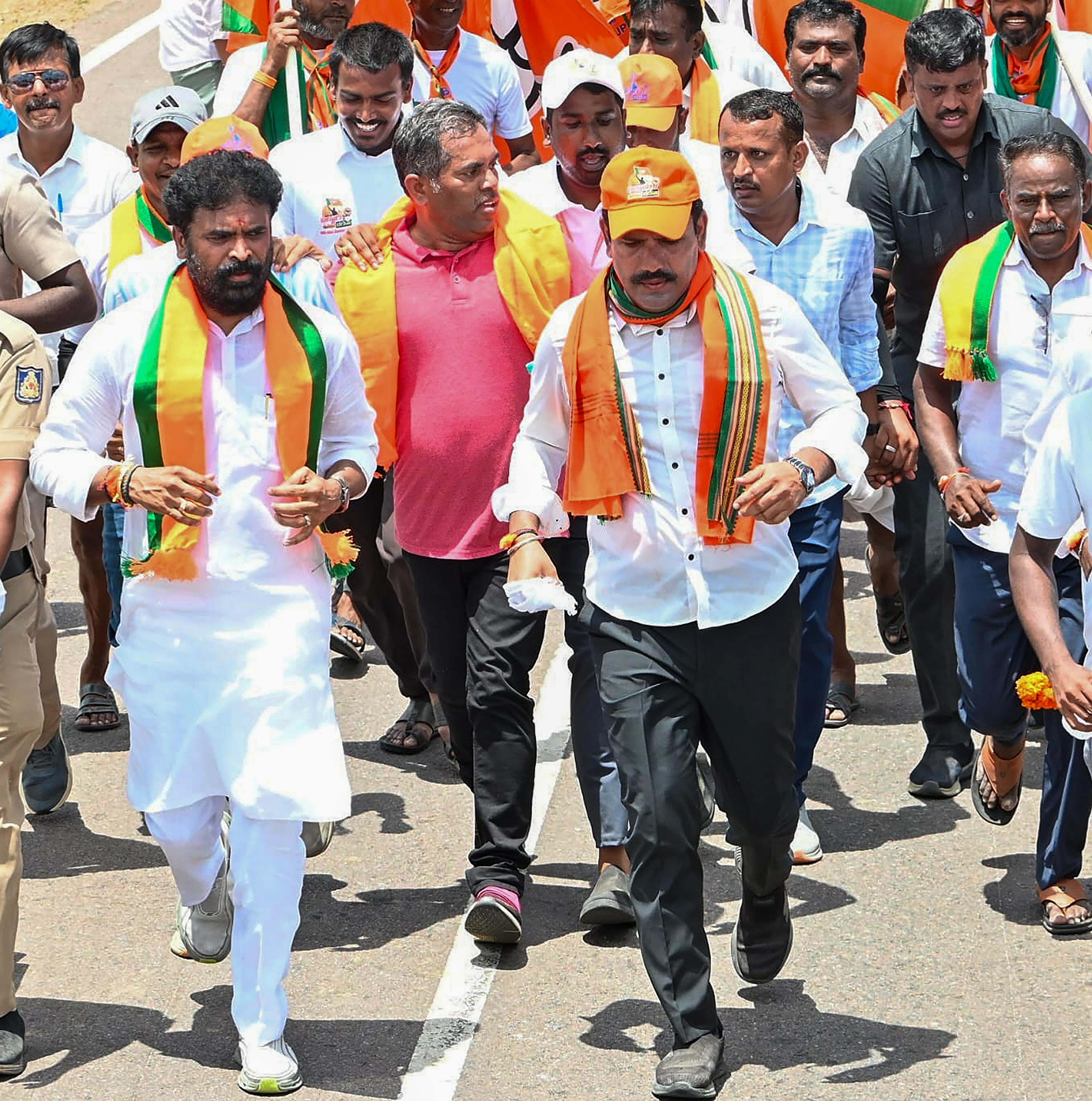 Bellary: BY Vijayendra Holds Bellary Chalo Padayatra