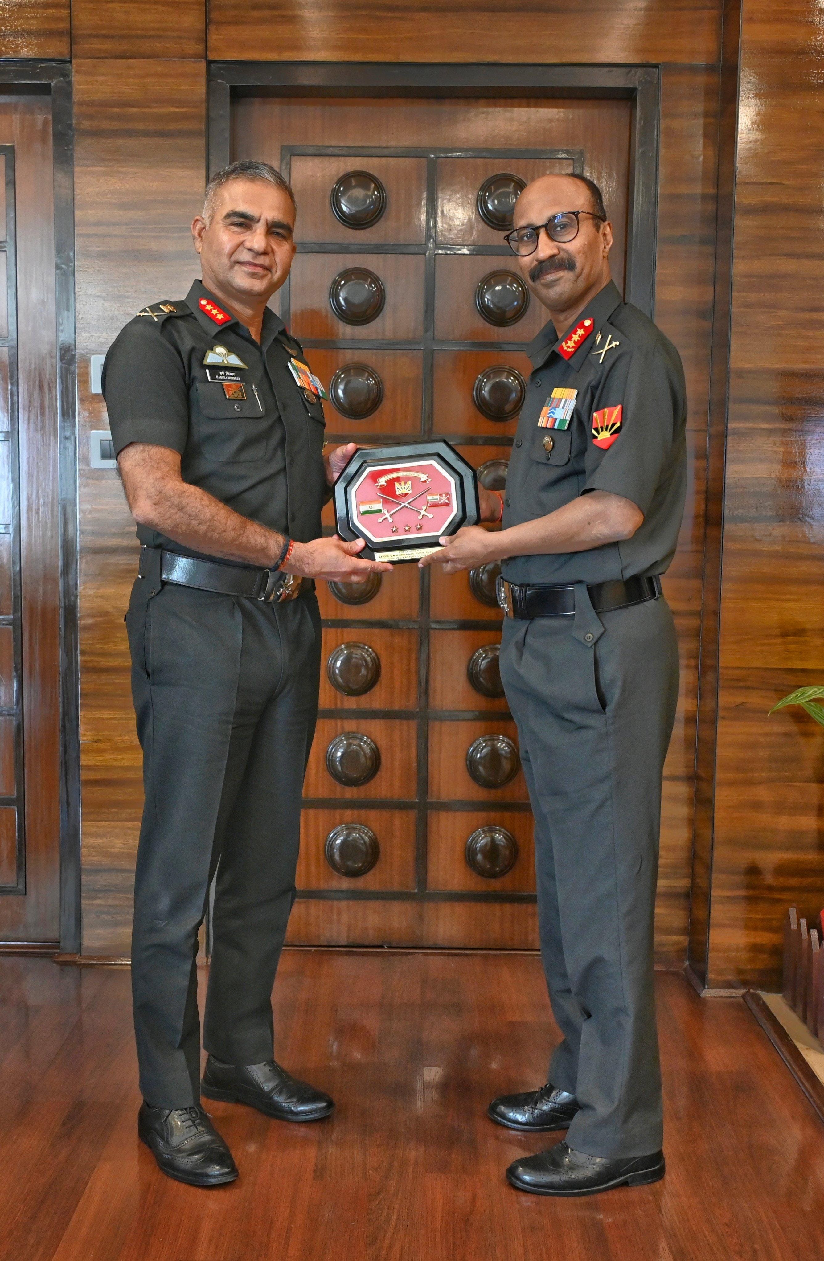 Bengal: DGIS head visits Eastern Command, reviews digital push (Photo: @easterncomd//X)