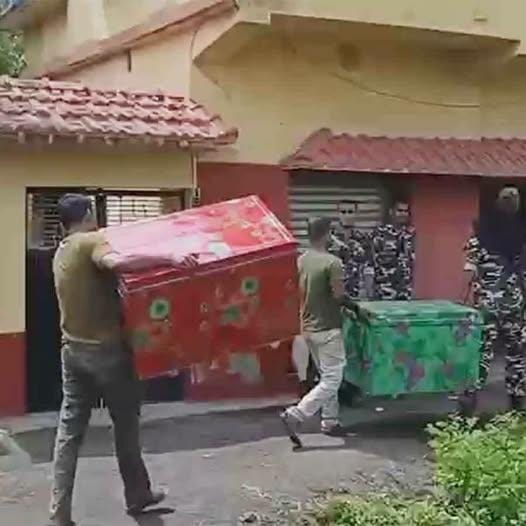 Bengal Police recover huge cash, 10 kg gold from house of stone-quarry owner’s relative