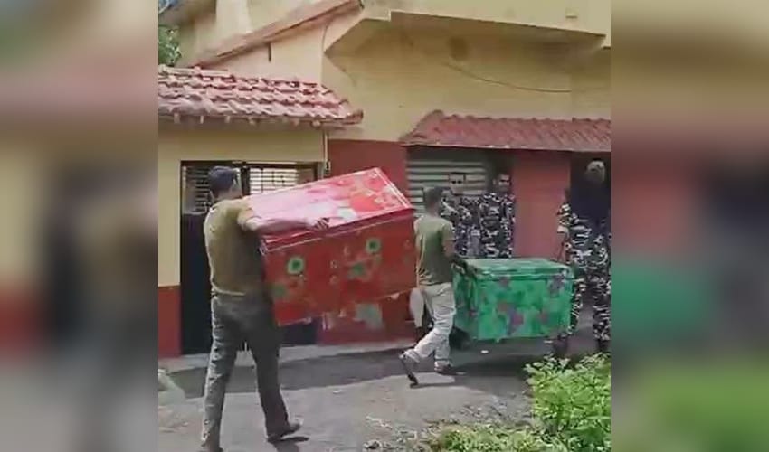 Bengal Police recover huge cash, 10 kg gold from house of stone-quarry owner’s relative