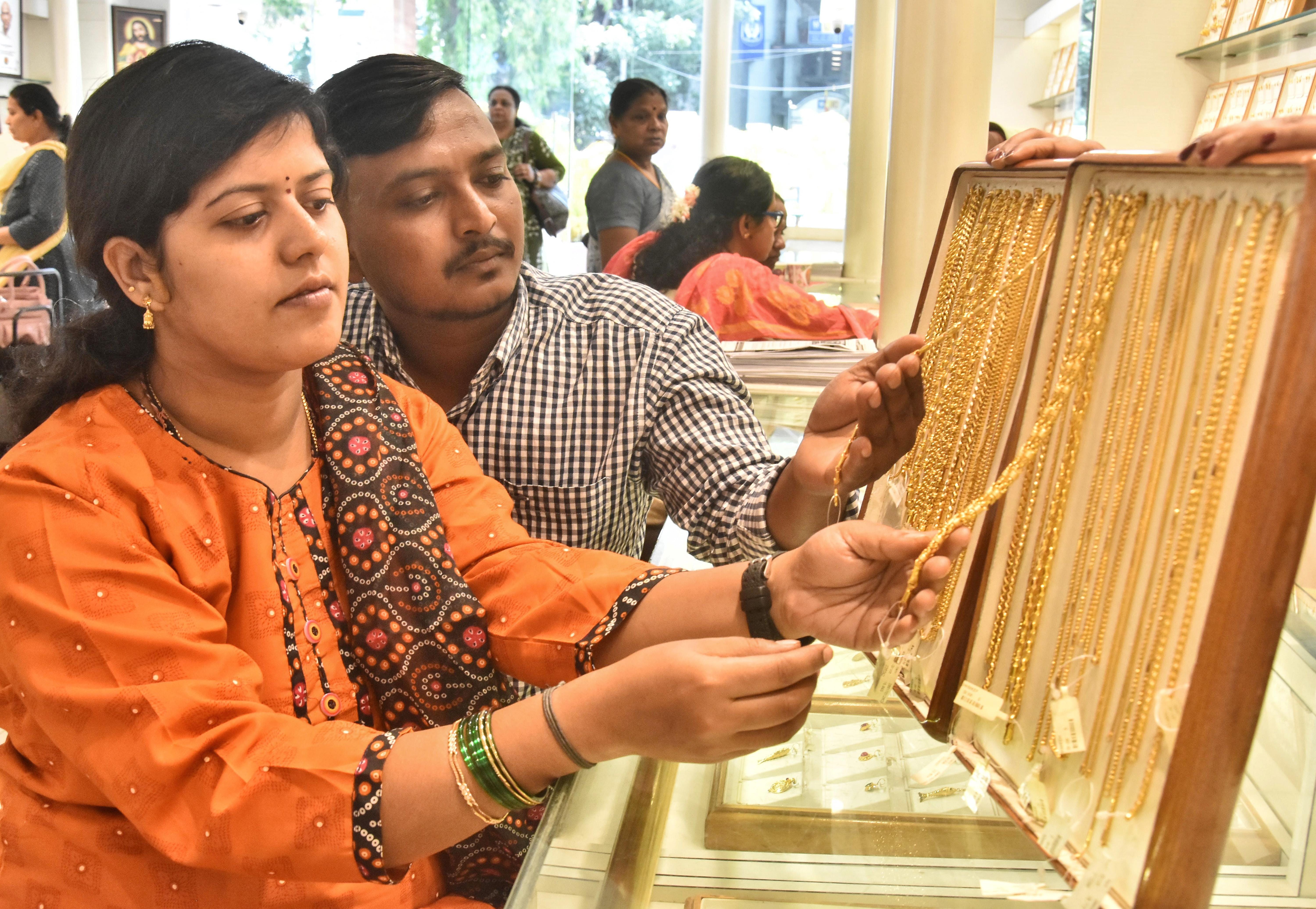Bengaluru: People Buy Jewellery on Akshaya Tritiya