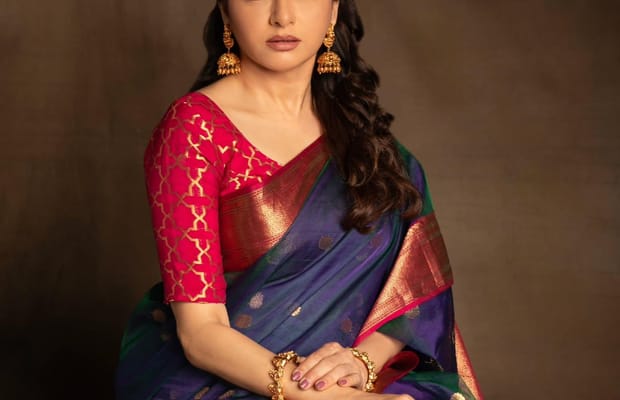 Bhagyashree revives 90s nostalgia with her dance on Lata Mangeshkar’s classic ‘Gum Hai Kisi Ke Pyar Mein’