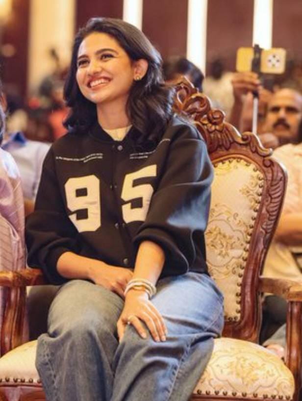 Bhavani Sre: Mamitha Baiju's dedication was crazy as she chose to work despite having a temperature of 103 degrees! (Photo: Sithara Entertainments/X)