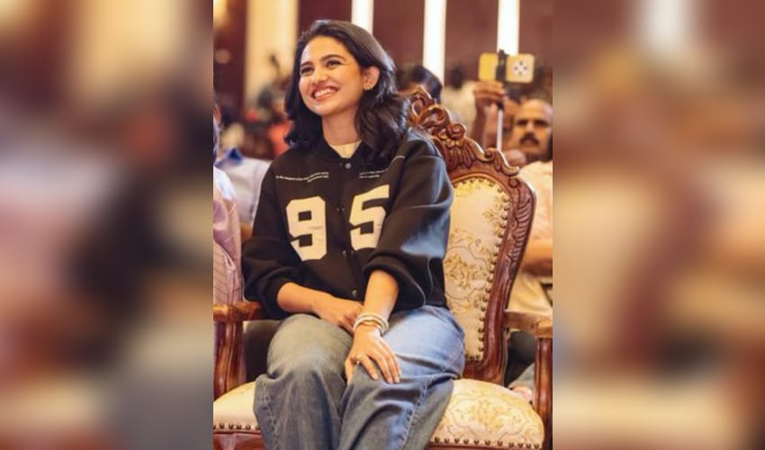 Bhavani Sre: Mamitha Baiju's dedication was crazy as she chose to work despite having a temperature of 103 degrees! (Photo: Sithara Entertainments/X)