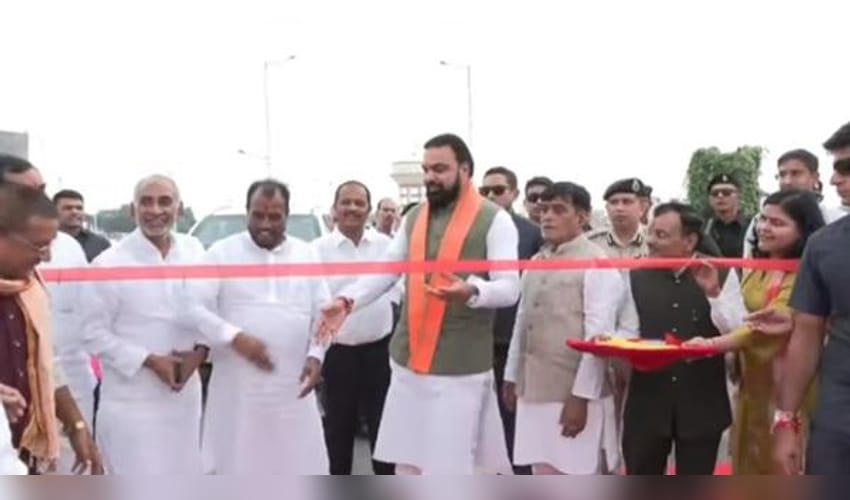 Bihar CM inaugurates Mithapur flyovers in Patna (Photo: IANS)