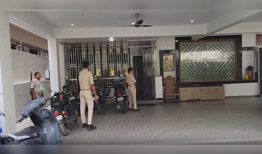 Bihar EOU raids properties linked to education department deputy director in DA case
