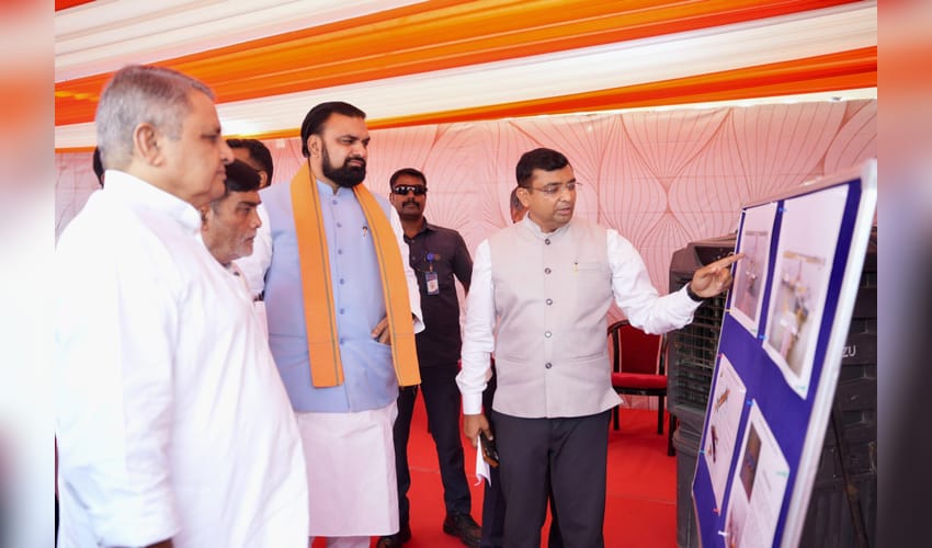 Bihar: Free steamer service launched between Nasriganj and Panapur ghats (Photo: @samrat4bjp/X)