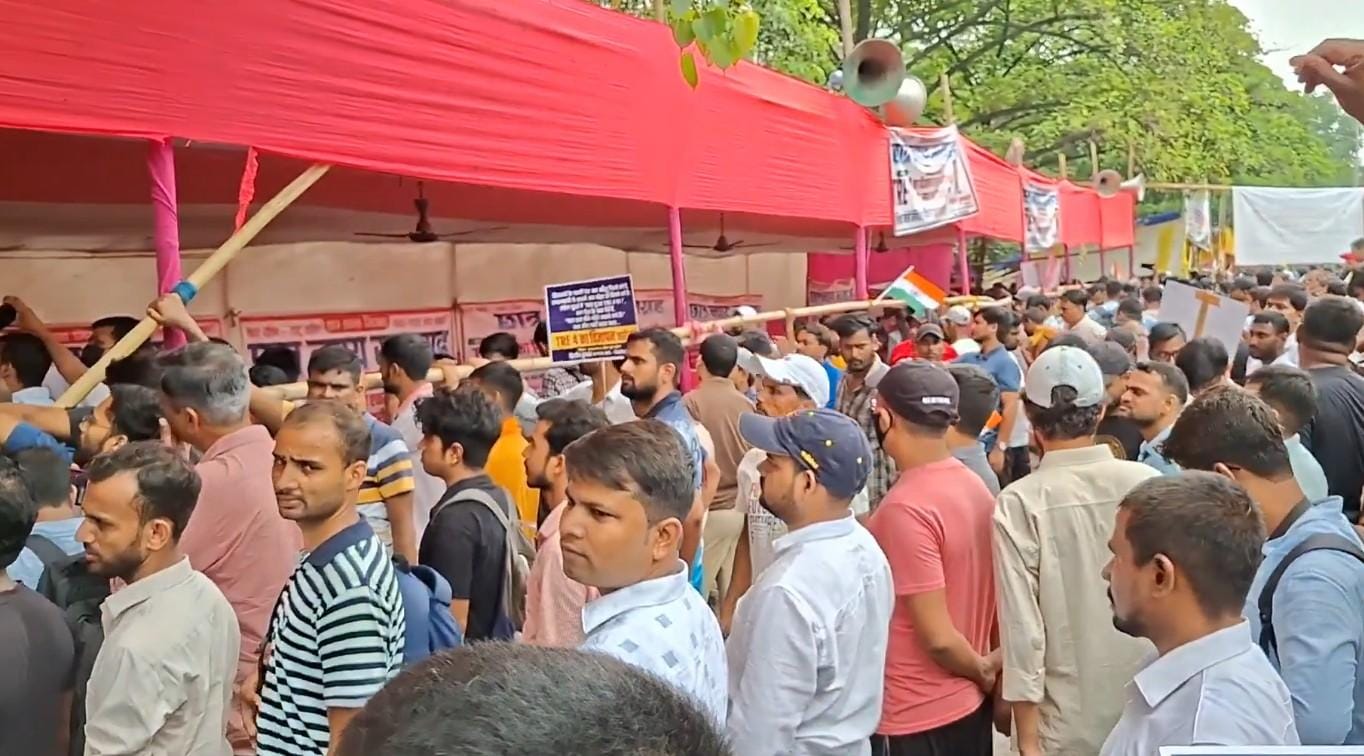 Bihar: Student Justice Satyagraha begins in Patna, demanding TRE-4 notification (Photo: IANS)