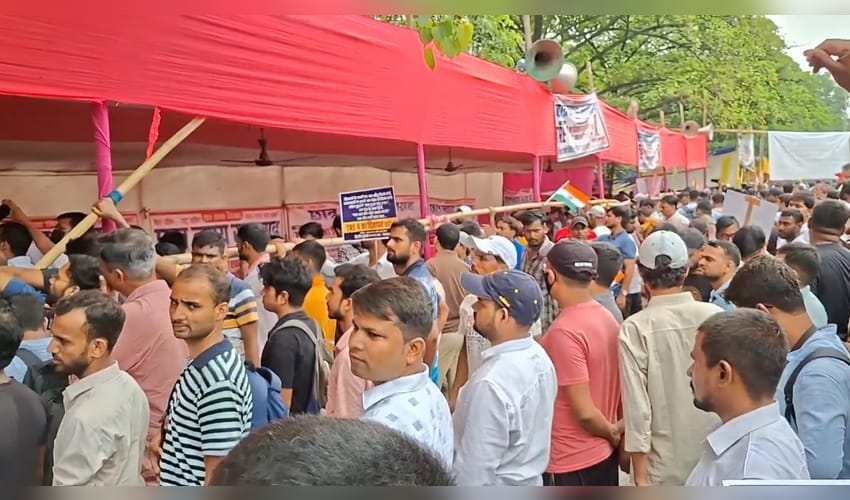 Bihar: Student Justice Satyagraha begins in Patna, demanding TRE-4 notification (Photo: IANS)