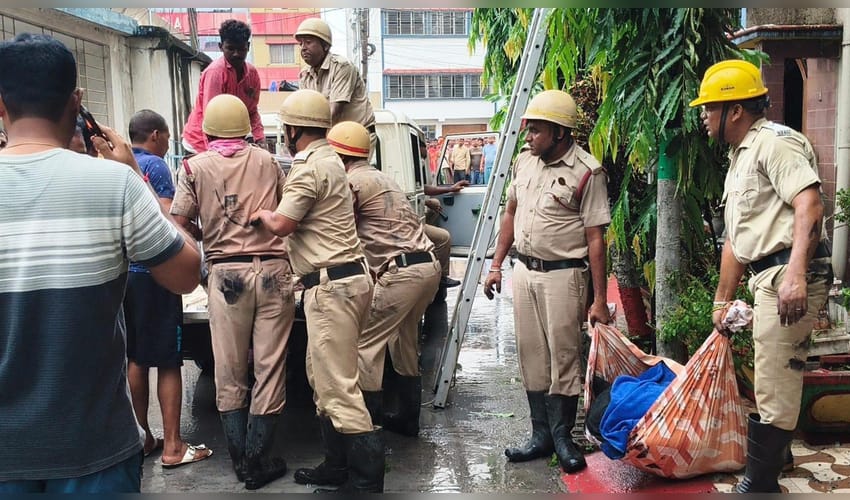 Birbhum: Hotel fire near Tarapith Temple