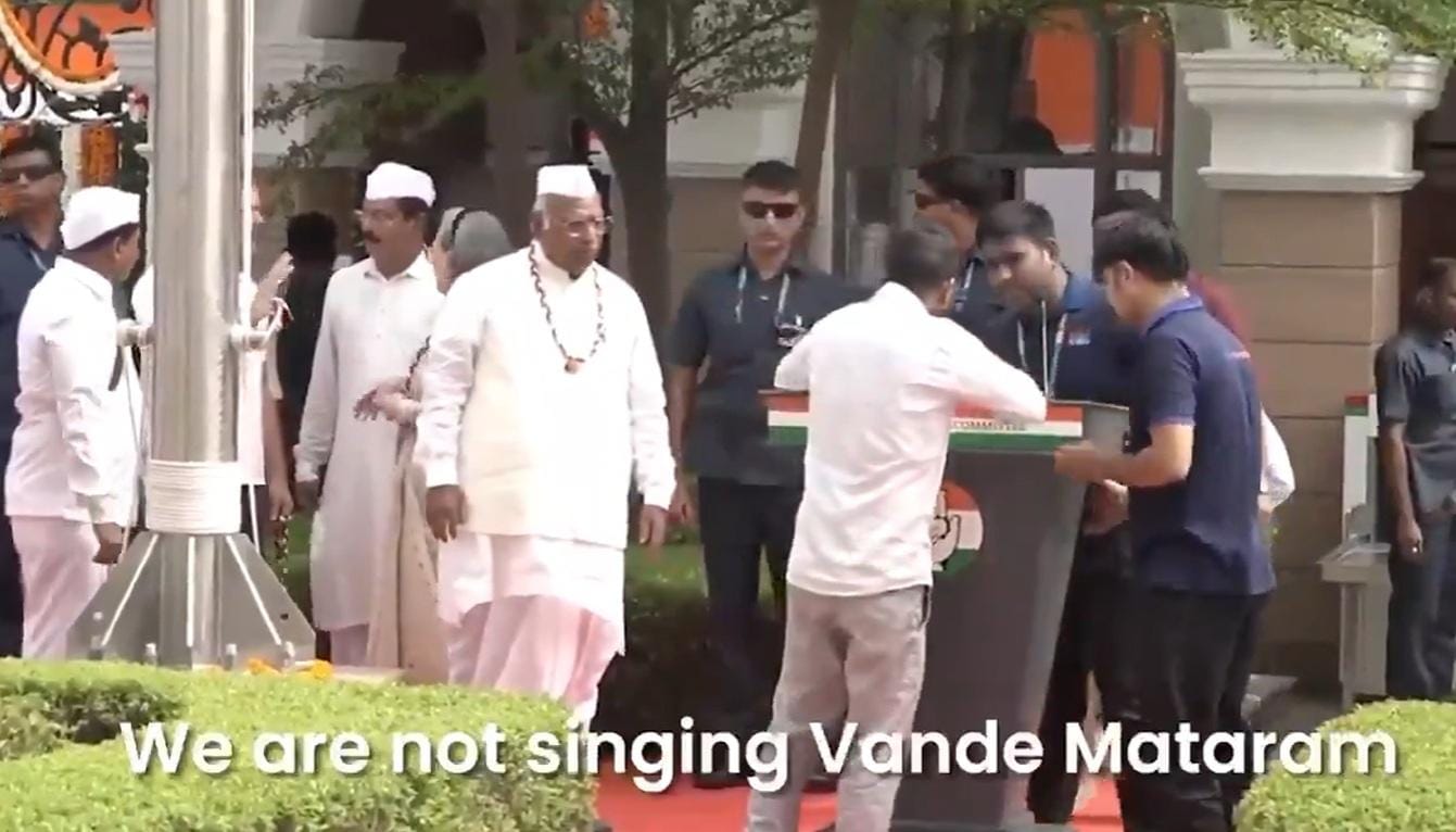 BJP accuses Congress of disrespecting Vande Mataram at I-Day event (Photo: @nishikant_dubey/X)