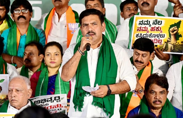 BJP attacks K’taka cabinet, questions exclusion of women (Photo: IANS)