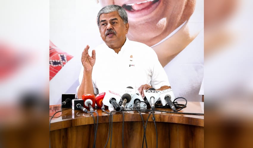 BJP shielding paper leak networks, claims K’taka Congress (Photo: IANS)