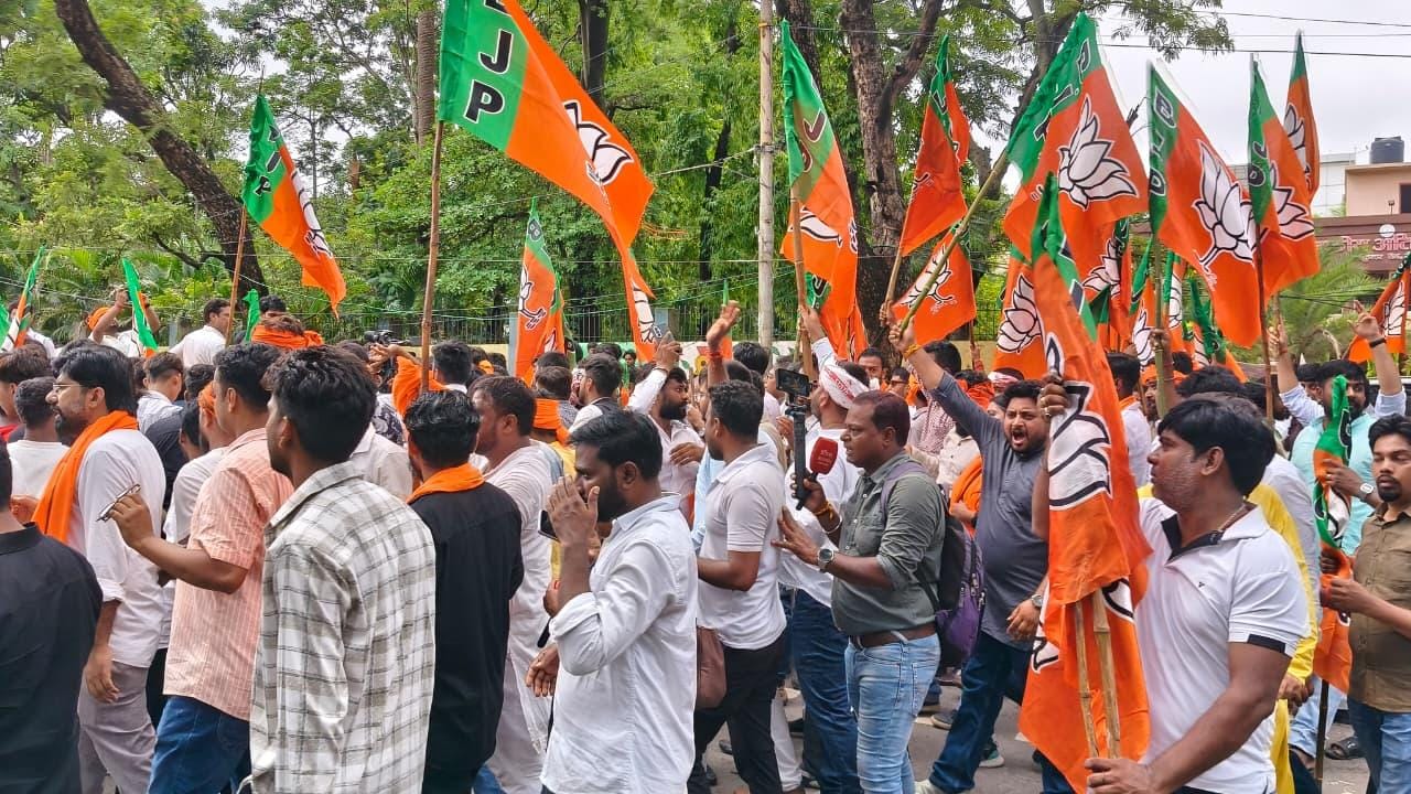 BJP workers clash with police during Ranchi march demanding JPSC exam cancellation 