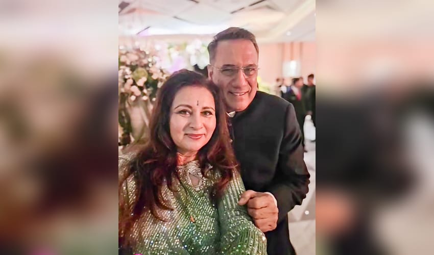 Boman Irani sings 'Noorie' for Poonam Dhillon, actress says ‘nobody like him’