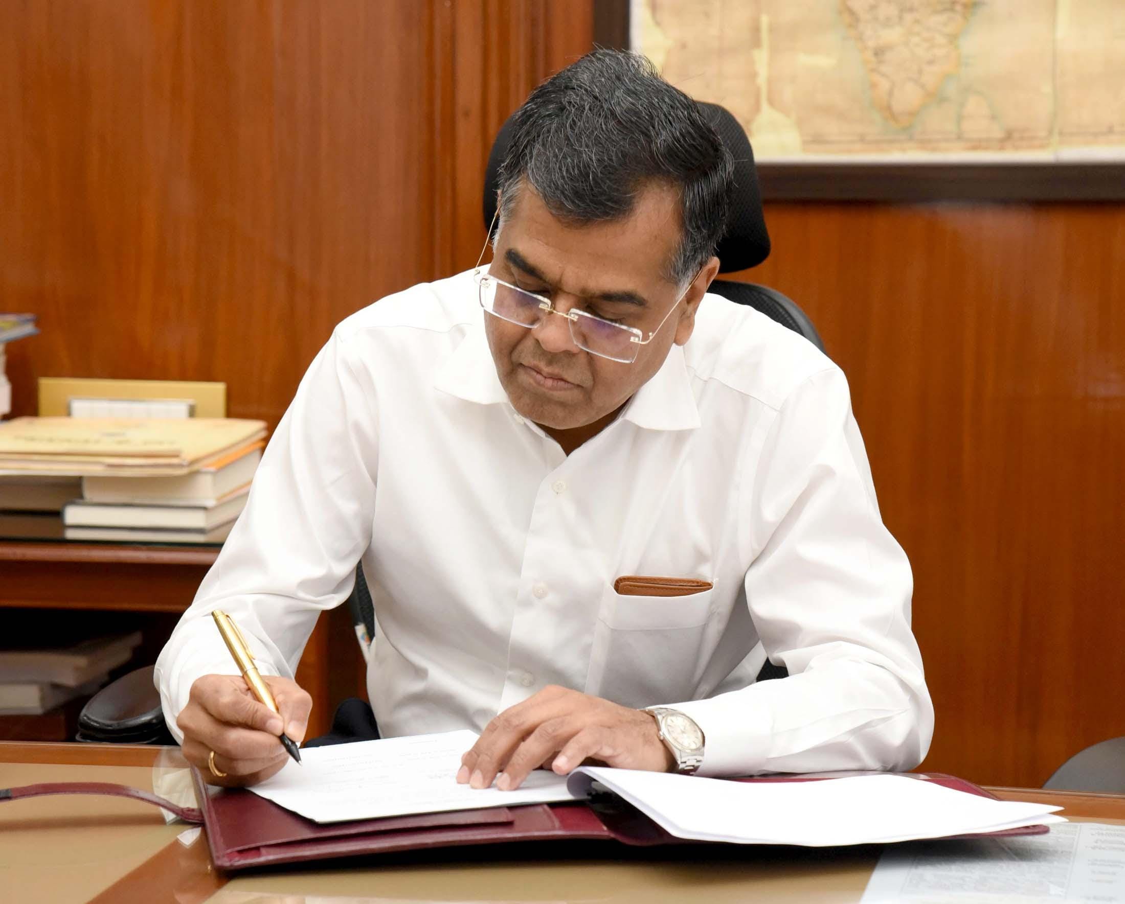 Cabinet Secretary, Home Secretary's terms extended by one year