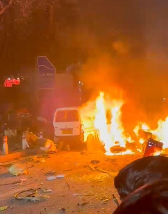 Car Blast Reported Near Lal Quila Metro Station