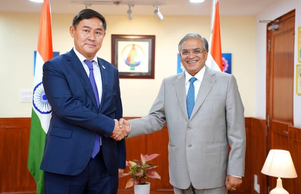 CEC Gyanesh Kumar, Kazakhstan’s envoy discuss poll management, staff training (Photo: IANS)