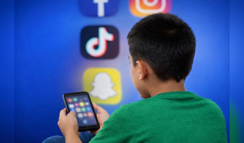 Centre in talks with stakeholders on social media curbs for kids (Photo: AI Generated Image)