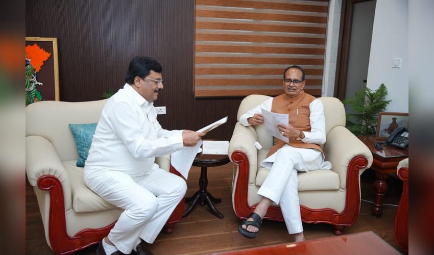 Centre responds to Karnataka Agriculture Minister's request; Shivraj Chouhan to visit drought-hit district