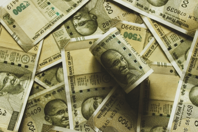 Centre's net receipts in Q1 scale Rs 10.49 lakh crore, at 28.7 percent of full year target
