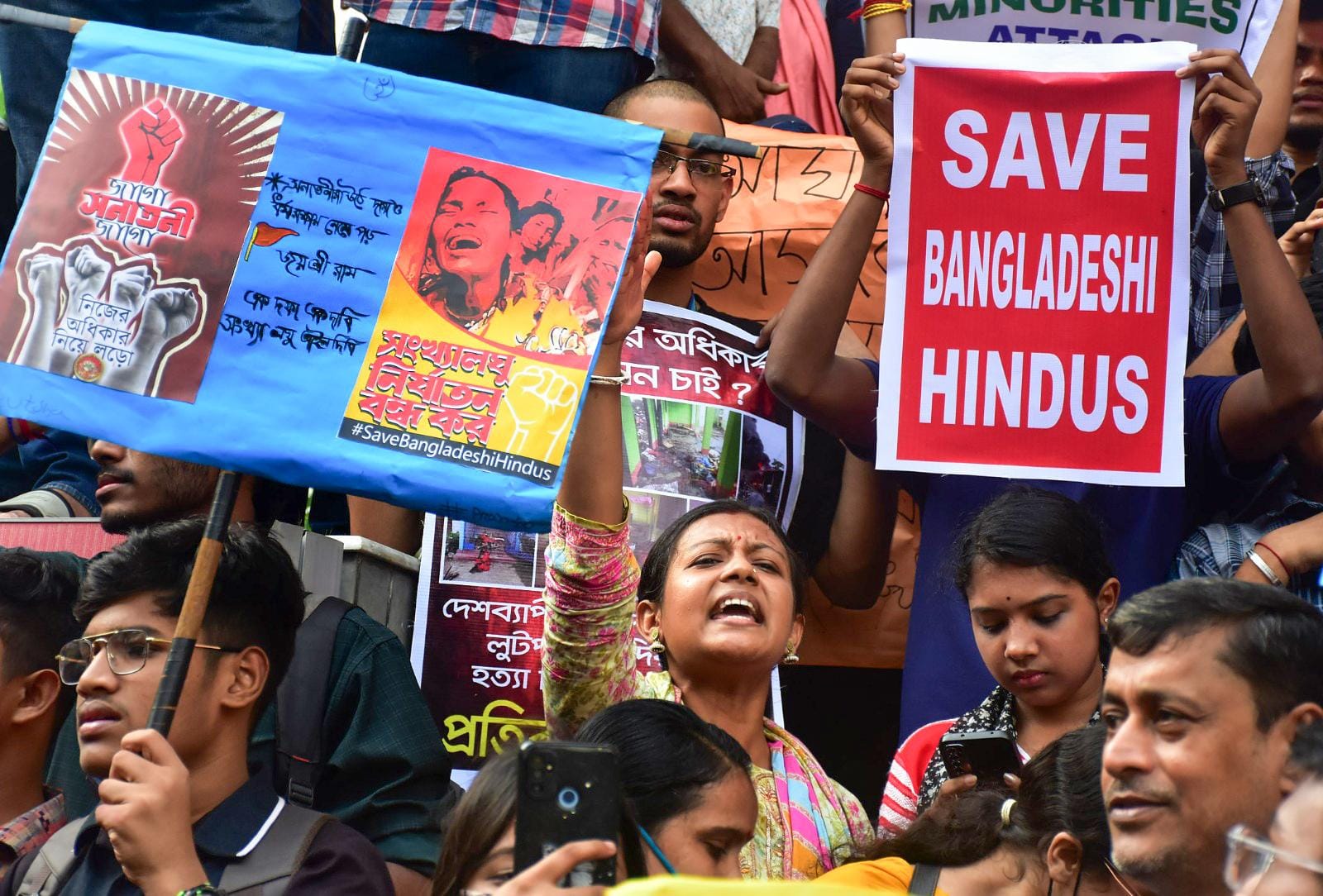 Chattogram: Hundreds of Bangladeshi Hindus have been demonstrating  , in protest against the violence against the Hindu minority community 