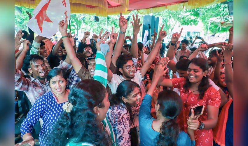 Chennai: CJP supporters celebrate Dharmendra Pradhan's resignation