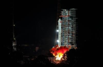 China, space exploration, India, Earth, Moon