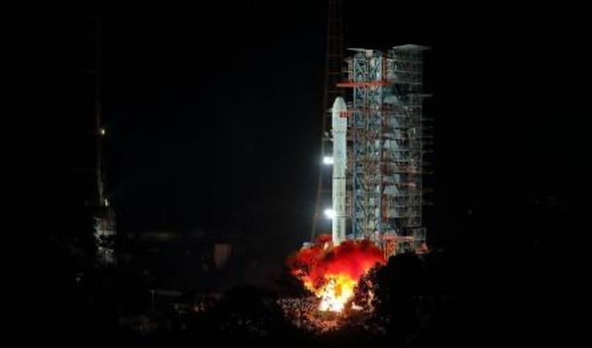 China, space exploration, India, Earth, Moon
