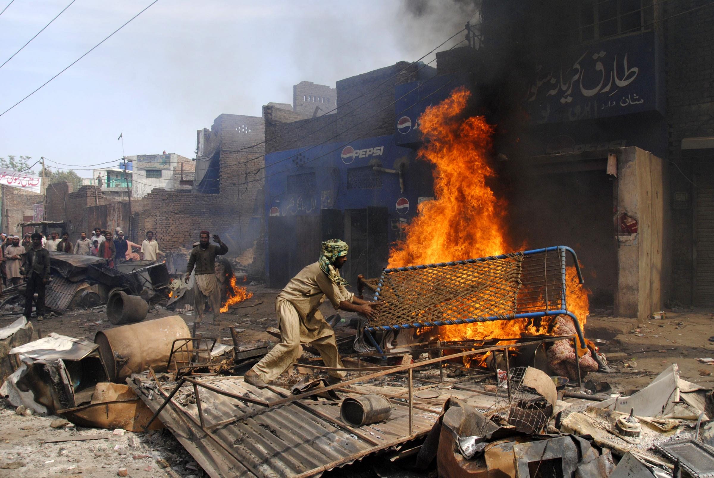 Christian Homes Burned Over Blasphemy Claim in Lahore