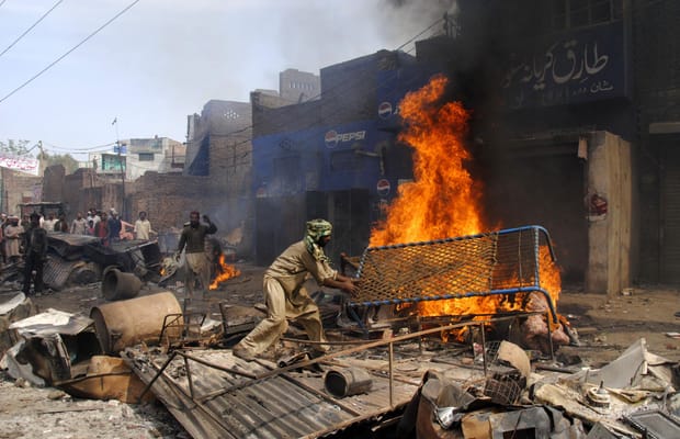 Christian Homes Burned Over Blasphemy Claim in Lahore