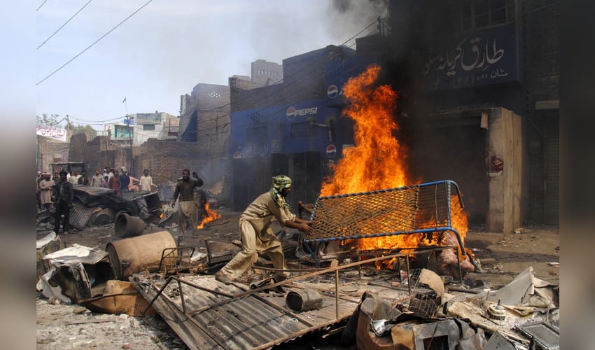 Christian Homes Burned Over Blasphemy Claim in Lahore